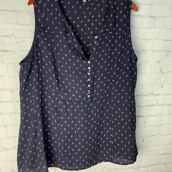 Q&A Sleeveless Blouse 1X  - Picture 14 of 14